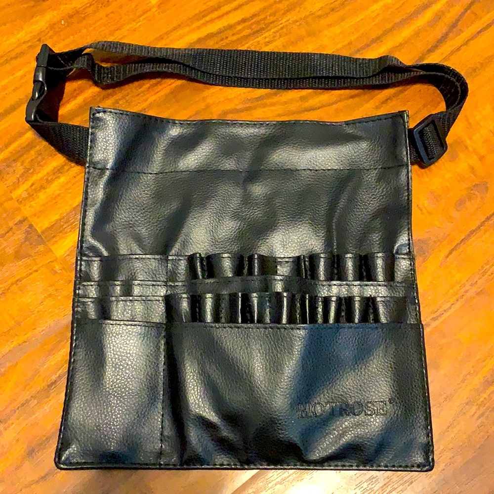 MAKEUP BRUSH BELT